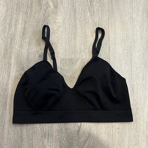 Athleta Bralette, size medium. Black. Perfect condition.